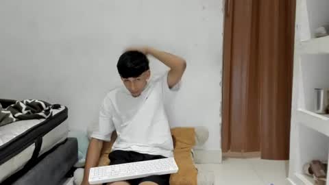 junior_bigcock3 online show from August 1, 6:31 pm