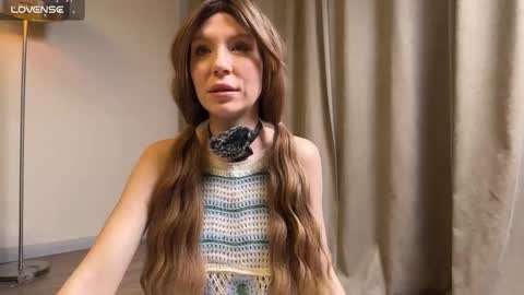 Caroline but call me Carrie online show from March 3, 12:23 pm