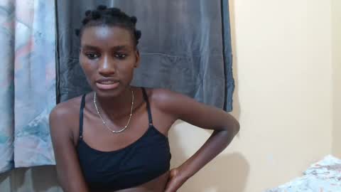 Snapshot of just_ebonee chatting on March 4, 10:13 am just ebonee online show from March 4, 10:13 am