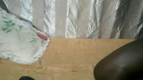 Snapshot of just_kendy chatting on October 3, 12:13 pm just_kendy online show from October 3, 12:13 pm