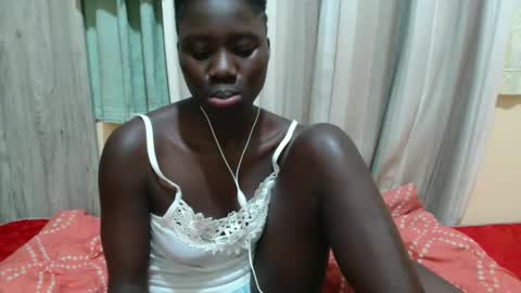 Snapshot of just_lyra chatting on September 13, 7:38 pm Lyra online show from September 13, 7:38 pm