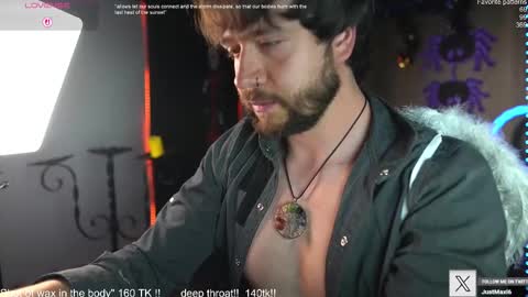 Snapshot of just_your_dreamboy chatting on October 14, 11:19 pm Maxi online show from October 14, 11:19 pm