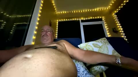 Snapshot of justcallmemarcus chatting on October 20, 12:26 am justcallmemarcus online show from October 20, 12:26 am