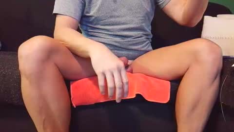 justcheckinitout81 online show from April 25, 7:44 pm