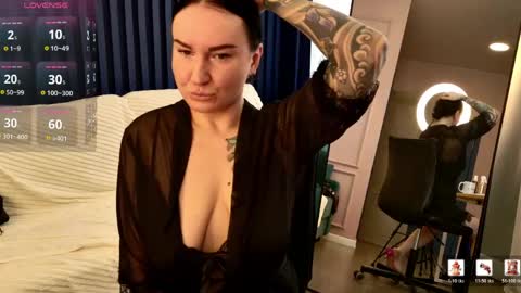 Miss Grace online show from May 26, 7:03 am