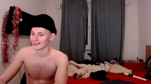 Snapshot of justin_badd chatting on February 11, 7:38 pm justin_badd online show from February 11, 7:38 pm