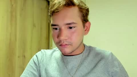 justin_taylorrrr online show from June 30, 10:40 pm