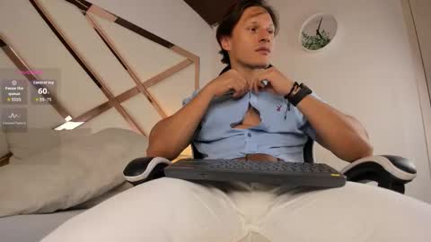 Justin  online show from February 3, 7:51 pm