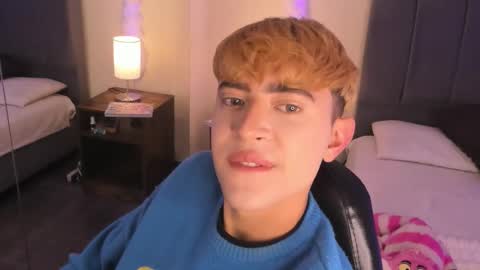 Snapshot of justinbe_ chatting on October 16, 12:16 pm Justin online show from October 16, 12:16 pm