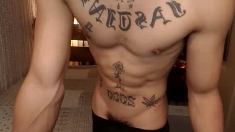 justine_hunk online show from April 9, 5:44 am