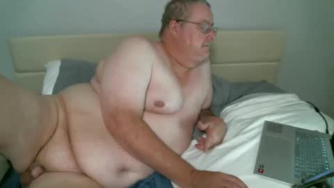 justmedm64 online show from October 21, 4:06 am