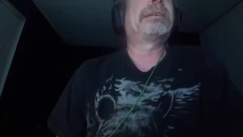 Snapshot of justmetool chatting on October 12, 5:55 am Tool online show from October 12, 5:55 am