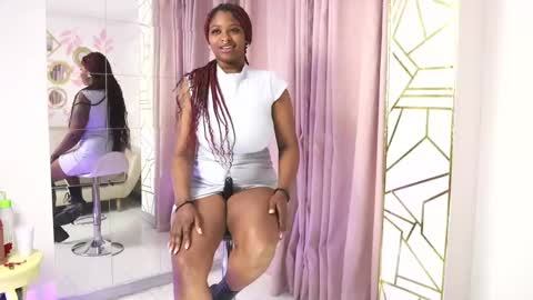 Snapshot of justnala_ chatting on February 21, 4:07 am Nala online show from February 21, 4:07 am
