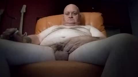 justrayin online show from April 2, 12:01 pm