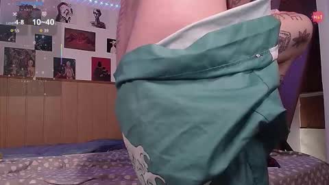 Snapshot of juuzou_kit chatting on September 23, 12:21 pm Juuzou hehim u can call me Juz online show from September 23, 12:21 pm