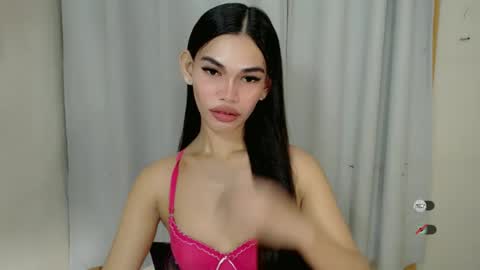 Snapshot of kaamy_dake chatting on February 25, 6:44 pm KAAMY online show from February 25, 6:44 pm