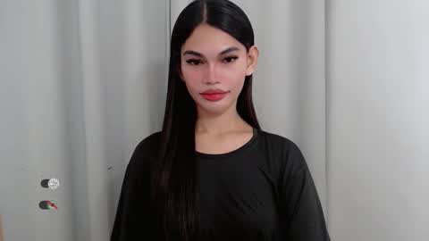 Snapshot of kaamy_dake chatting on October 18, 5:17 pm KAAMY online show from October 18, 5:17 pm