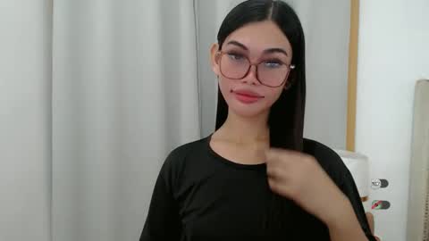 Snapshot of kaamy_dake chatting on October 4, 3:54 pm KAAMY online show from October 4, 3:54 pm