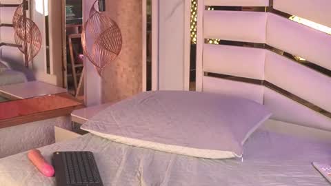 kaarol_sm online show from July 28, 3:48 am