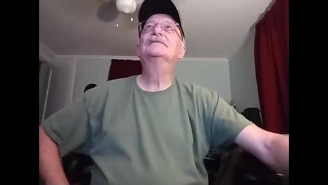Snapshot of kabriggs137 chatting on February 27, 2:57 am kabriggs137 online show from February 27, 2:57 am