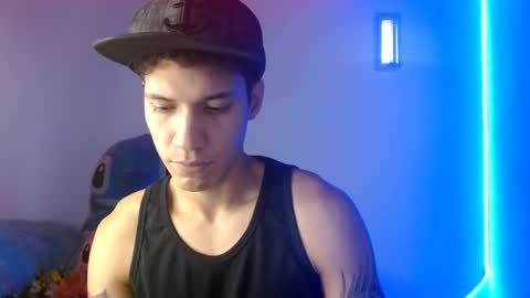 kai_anderr online show from February 23, 9:05 pm