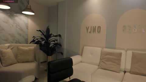 Kaia Ferreira online show from December 22, 11:50 am