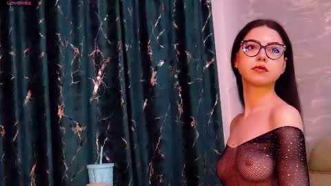 Kaila Lewis online show from July 23, 6:05 pm