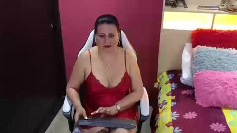 kaily jonness online show from October 15, 10:43 pm