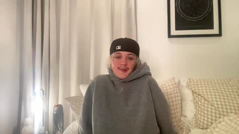 Kairo Kox online show from February 28, 3:10 am