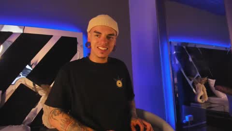 Snapshot of kaletattoos chatting on February 16, 7:38 pm Kale online show from February 16, 7:38 pm