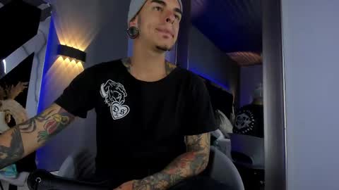 Snapshot of kaletattoos chatting on March 11, 3:04 am Kale online show from March 11, 3:04 am