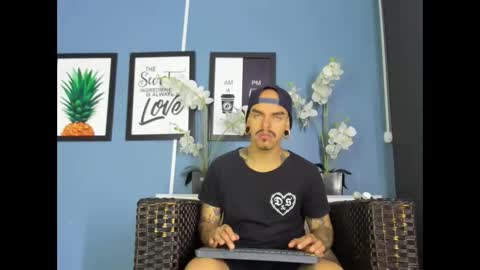 Snapshot of kaletattoos chatting on September 14, 11:44 am Kale online show from September 14, 11:44 am