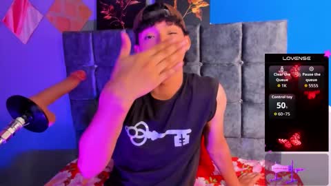 Snapshot of kaletskinny chatting on October 16, 1:33 pm Daniel online show from October 16, 1:33 pm