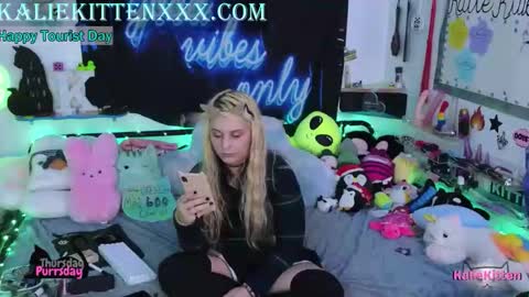 KalieKitten online show from May 7, 10:05 pm