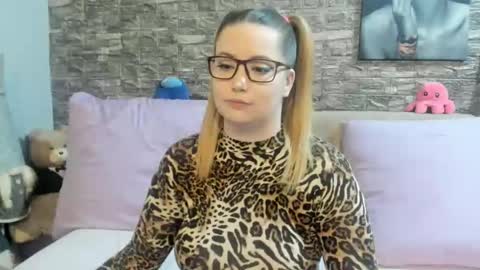 kalindahot online show from May 22, 6:58 pm
