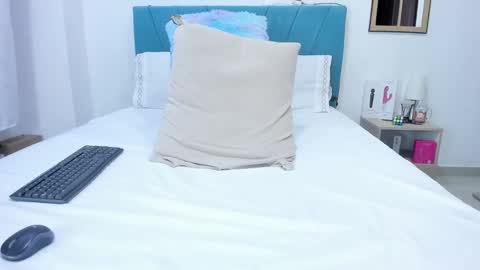 Kamilalopez online show from September 13, 1:52 am