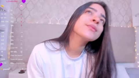 Kamila Betancourt online show from January 15, 12:25 pm