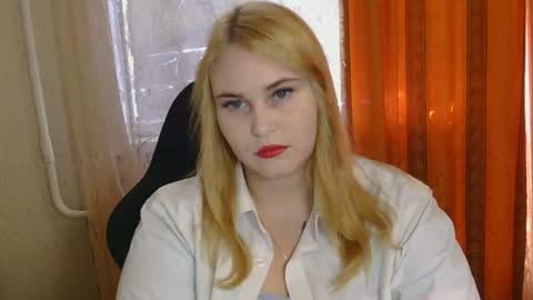 KamilaBlonde online show from July 22, 1:57 pm