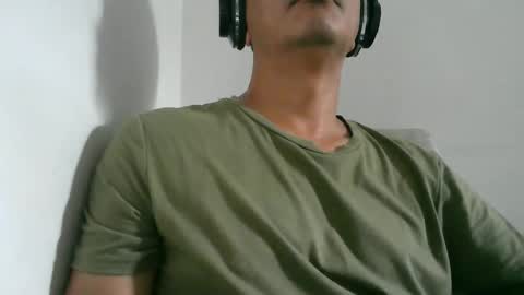 Kamilo online show from February 4, 9:51 pm