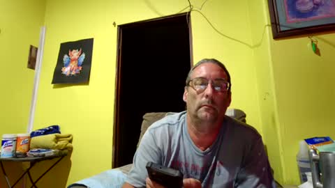 Snapshot of kansasfarmer1 chatting on October 20, 1:54 am kansasfarmer1 online show from October 20, 1:54 am