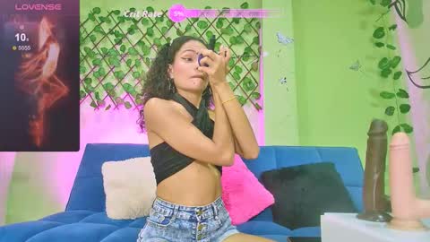Snapshot of karen_ariass chatting on October 1, 2:27 pm Karen online show from October 1, 2:27 pm