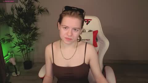 karen_mist online show from June 2, 1:18 am