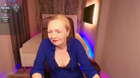 Snapshot of karen_villis chatting on September 17, 12:08 pm Karen online show from September 17, 12:08 pm