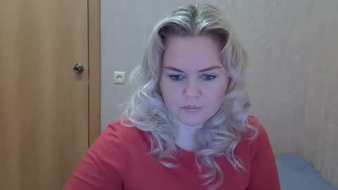 karennelsonx online show from January 8, 9:37 am