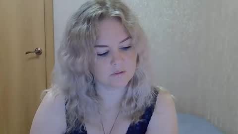 karennelsonx online show from September 16, 12:18 pm