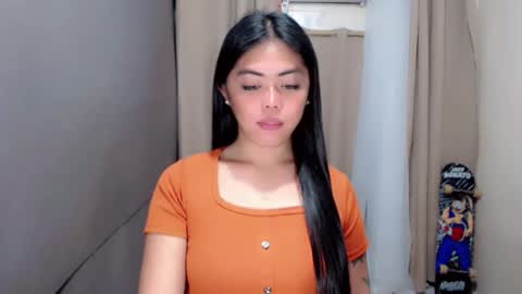 I AM BELLE online show from April 13, 4:33 pm