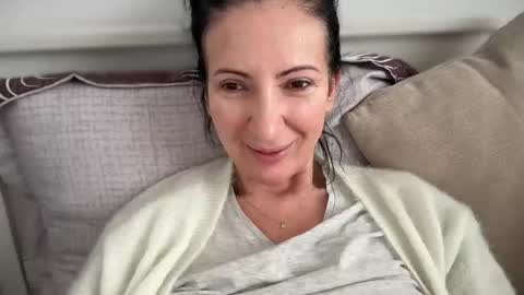 Snapshot of karinablair chatting on February 18, 11:00 am Karina online show from February 18, 11:00 am