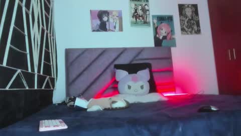 KARINNA  RAVEN online show from December 4, 1:05 am