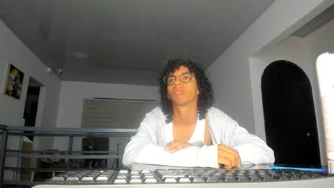 Kiros online show from March 18, 3:56 am