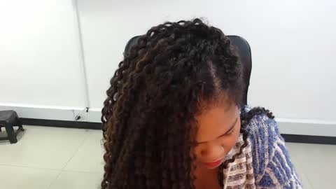 Snapshot of karla_cg chatting on February 13, 11:37 pm karla_cg online show from February 13, 11:37 pm